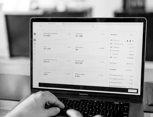 KI im Finanzwesen: Transformation von Anlagestrategien